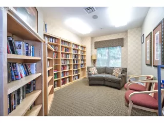 Photo #4: 21117052 Listing