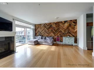 Photo #6: 21117126 Listing 