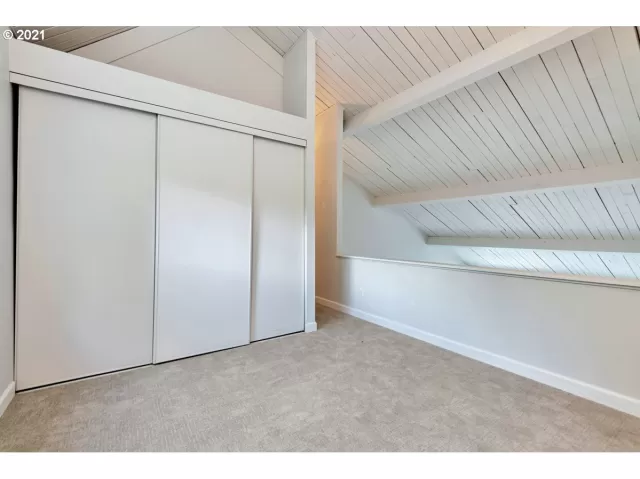 MLS: 21117553 Condo For Sale