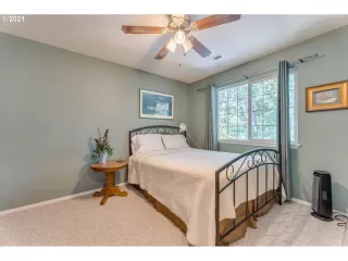 Photo #2: 21117574 Listing