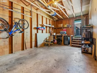 Photo #6: 21118336 Listing