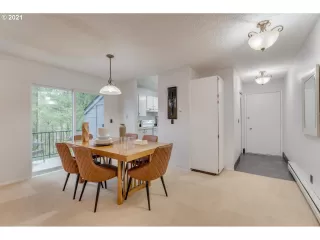 Photo #6: 21119162 Listing