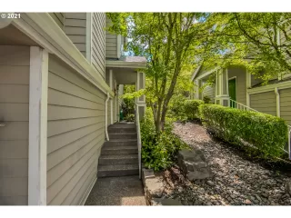 Photo #3: 21119296 Listing