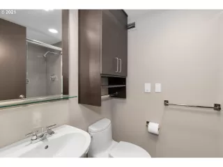 Photo #2: 21119298 Listing