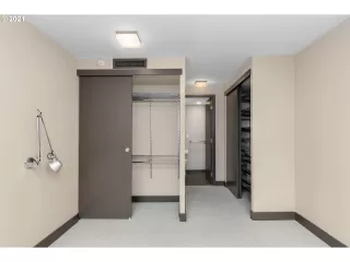 Photo #3: 21119298 Listing
