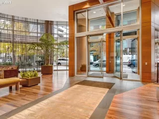 Photo #2: 21119782 Listing