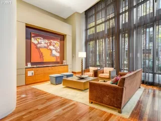 Photo #3: 21119782 Listing