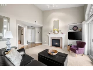 Photo #5: 21119855 Listing