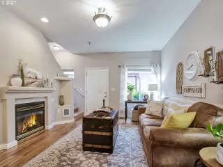 Photo #2: 21120361 Listing