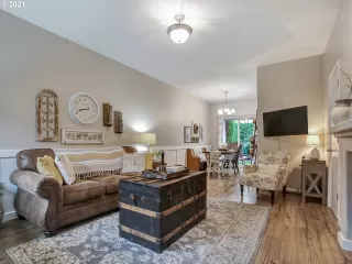 Photo #3: 21120361 Listing