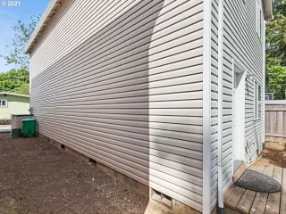 Photo #5: 21120550 Listing