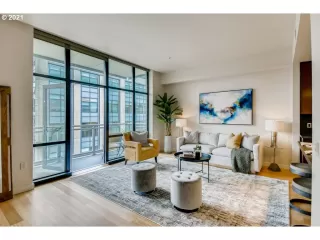 Photo #3: 21120556 Listing