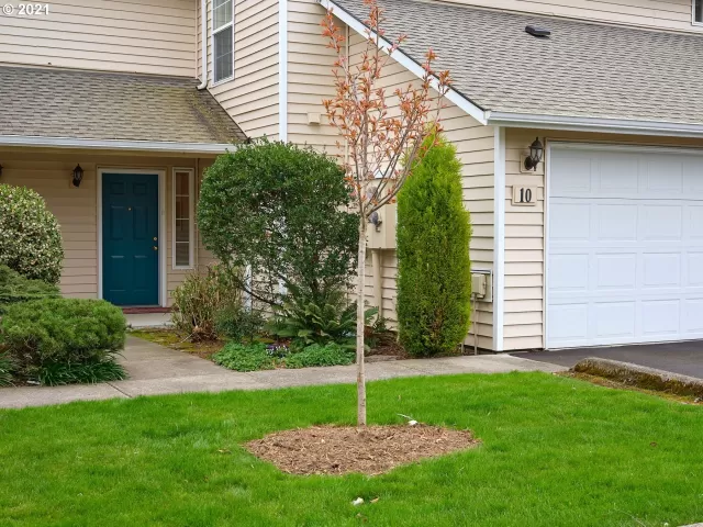 MLS: 21120992 Condo For Sale