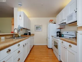 Photo #1: 21121181 Listing