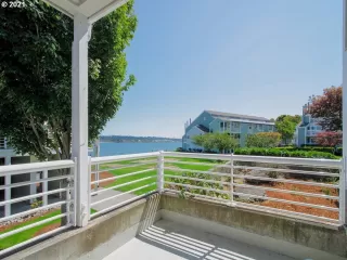 Photo #4: 21121181 Listing