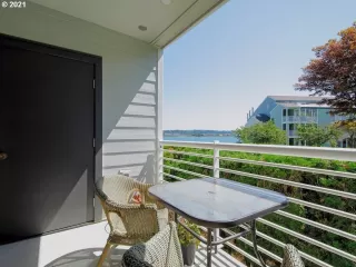 Photo #5: 21121181 Listing