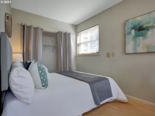 Photo #3: 21121630 Listing