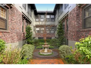 Photo #2: 21122363 Listing