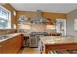 Photo #4: 21122363 Listing