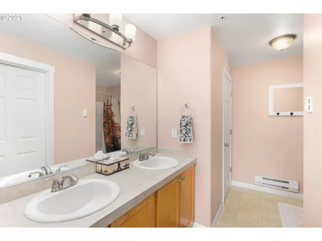 MLS: 21122934 Condo For Sale