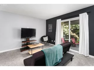 Photo #2: 21122976 Listing