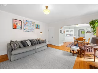 Photo #2: 211230023 Listing 