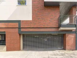 Photo #1: 21123023 Listing