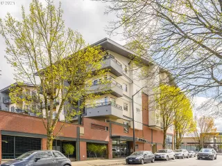 Photo #2: 21123023 Listing