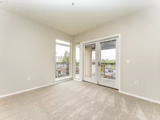 Photo #6: 21123023 Listing