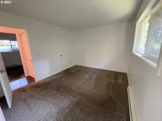 Photo #1: 21123921 Listing