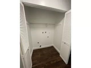 Photo #3: 21123921 Listing