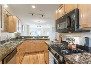 Photo #2: 21125160 Listing 