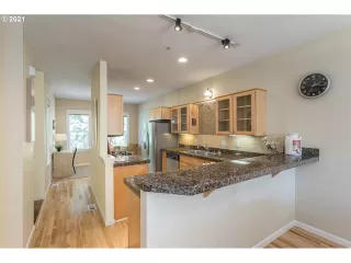 Photo #4: 21125160 Listing 