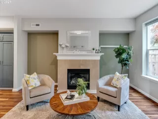 Photo #4: 21125647 Listing