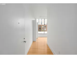 Photo #3: 21125946 Listing 