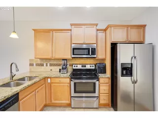 Photo #4: 21126467 Listing 