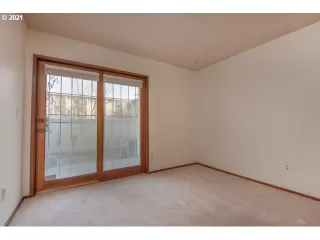 Photo #1: 21128128 Listing 