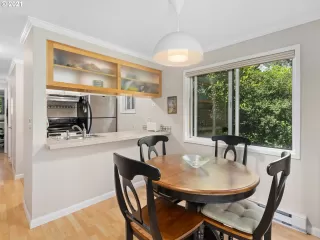 Photo #4: 21129210 Listing 