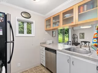 Photo #5: 21129210 Listing 