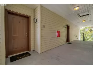 Photo #2: 21130333 Listing