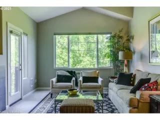 Photo #6: 21130738 Listing