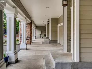 Photo #5: 21130771 Listing