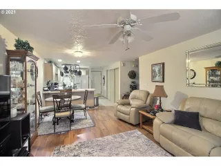 Photo #3: 21130844 Listing