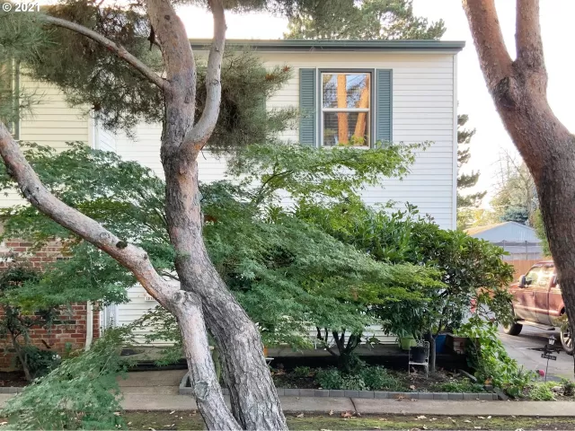 MLS: 21131021 Condo For Sale