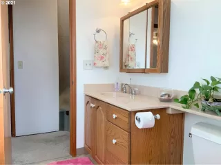 Photo #2: 21131021 Listing