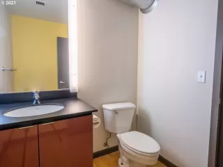 Photo #4: 21131929 Listing