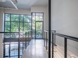 Photo #5: 21131929 Listing