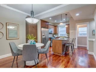 Photo #6: 21132051 Listing 