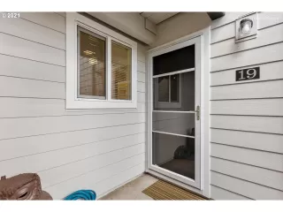 Photo #2: 21132761 Listing