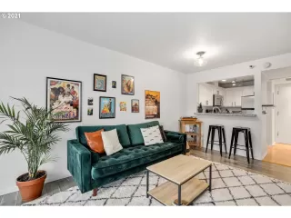 Photo #6: 21132997 Listing 